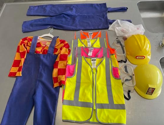 CONSTRUCTION DRESS UP - BOB THE BUILDER