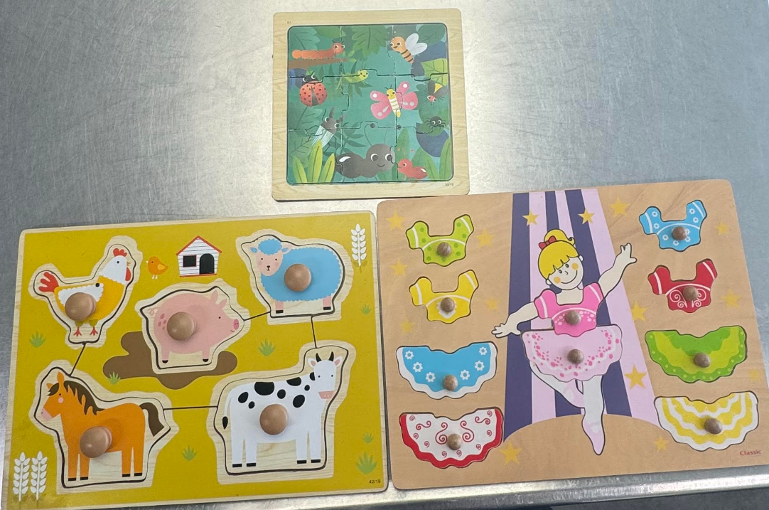 1 YEAR OLD WOODEN PUZZLE SET 