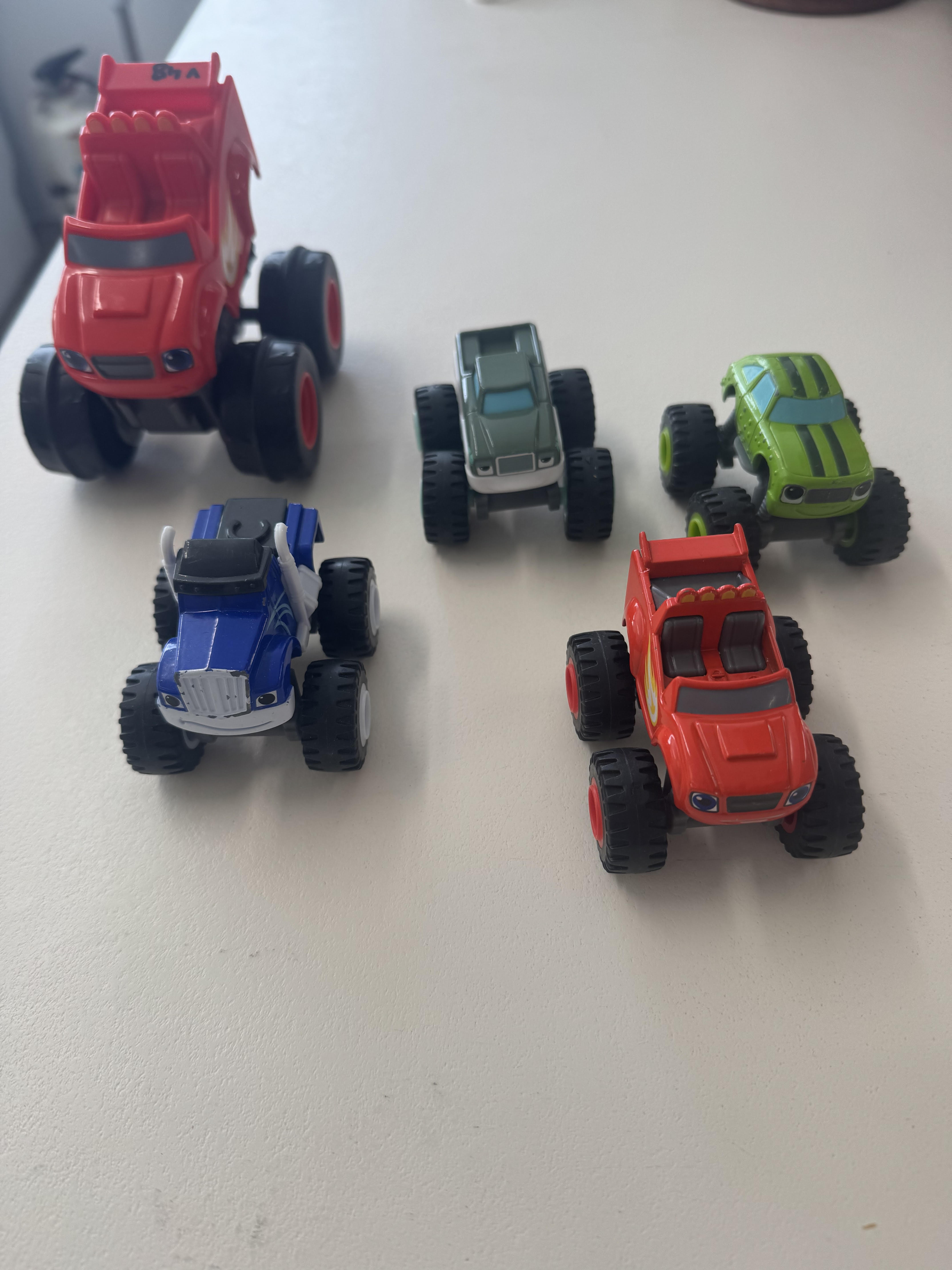 BLAZE AND THE MONSTER MACHINES 